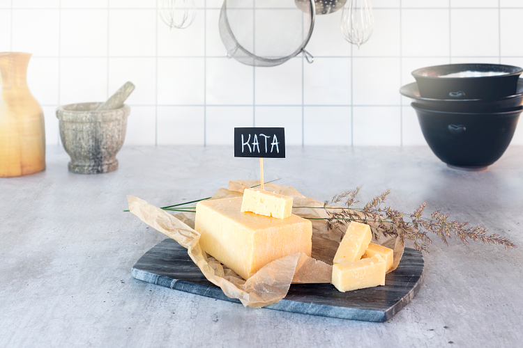 Falbygdens Rekommenderar Kata lagrad hårdost
